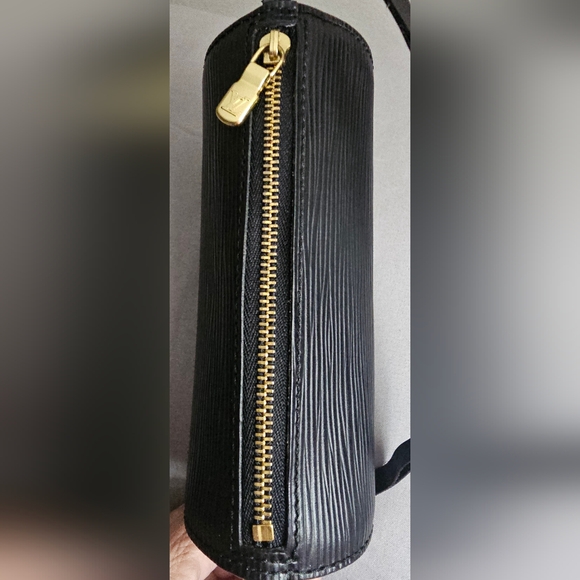 Louis Vuitton Black Epi Mini Papillon Pouchette - Picture 5 of 16